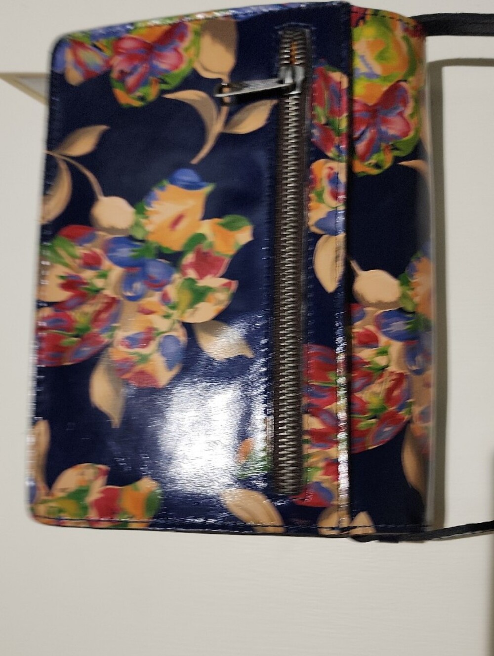 Patricia Nash Navy Floral Patent Crossbody With Bag NWT - Picture 6 of 16